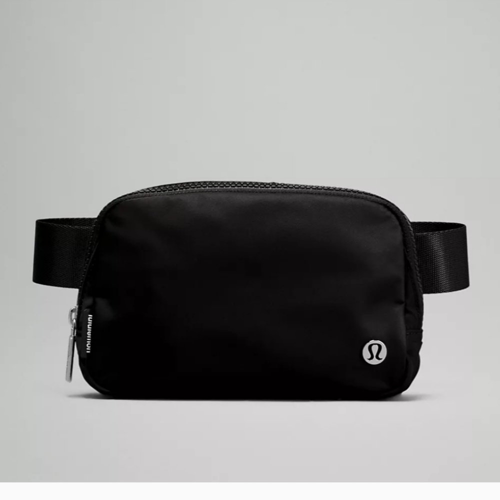NWT Lululemon Everywhere Belt Bag Black 1L
